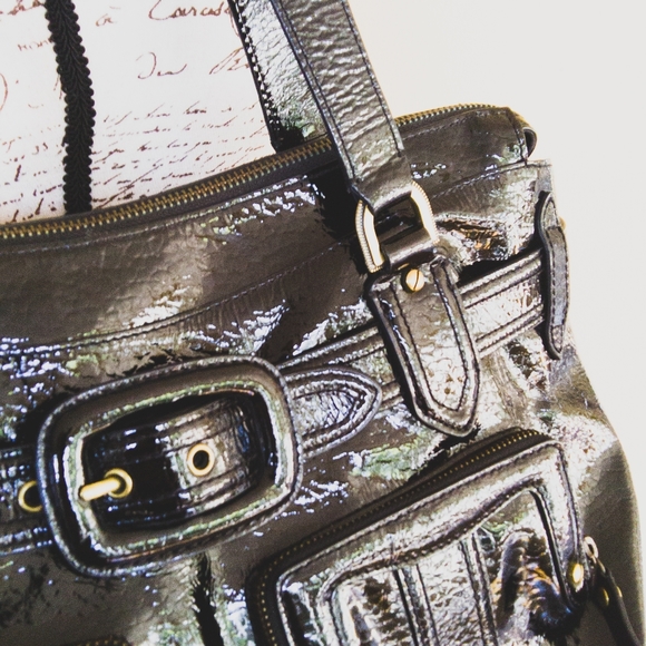 *SOLD* COLE HAAN Chic Black Patent Leather Large Shoulder Bag - Picture 3 of 13